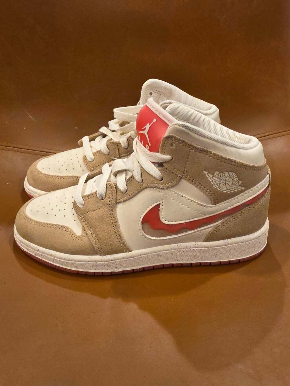 Air Jordan 1 Mid SE GS Peanut Butter Jelly